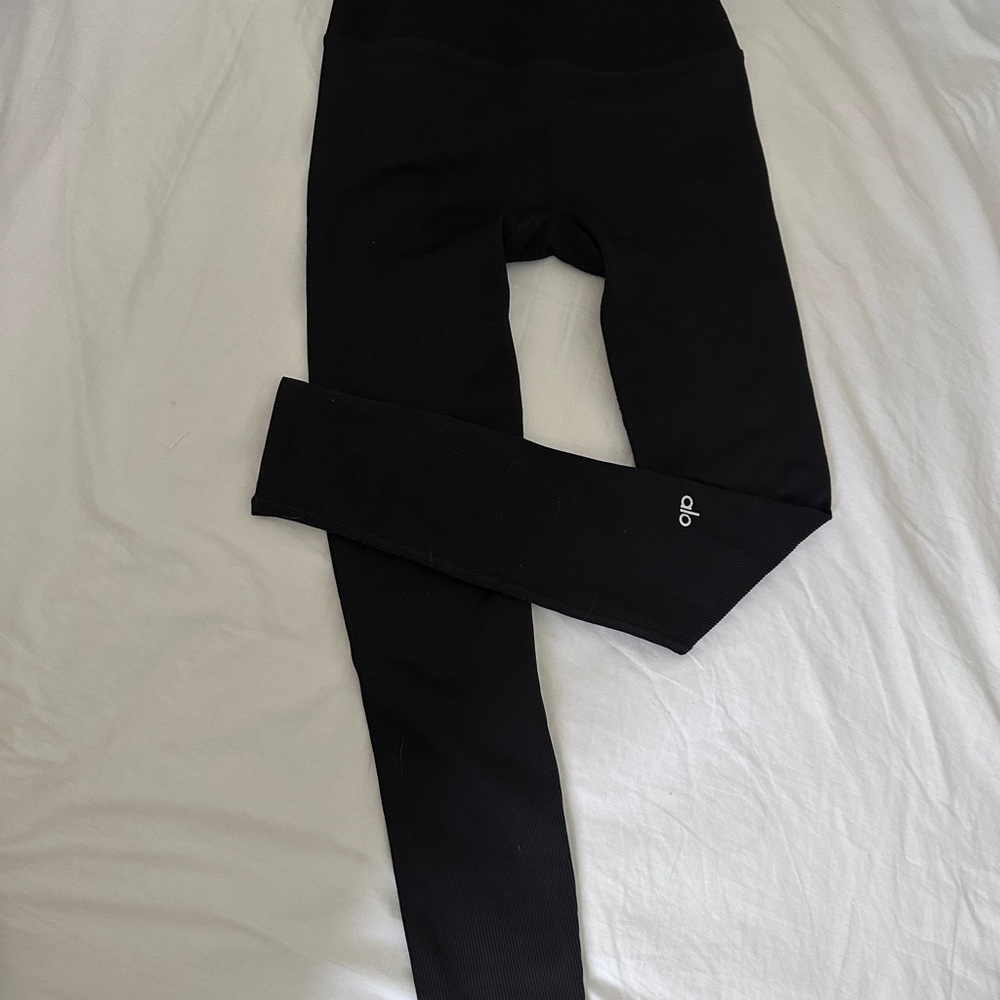 ALO Yoga Seamless High-Waist Ribbed Legging - Picture 3 of 3